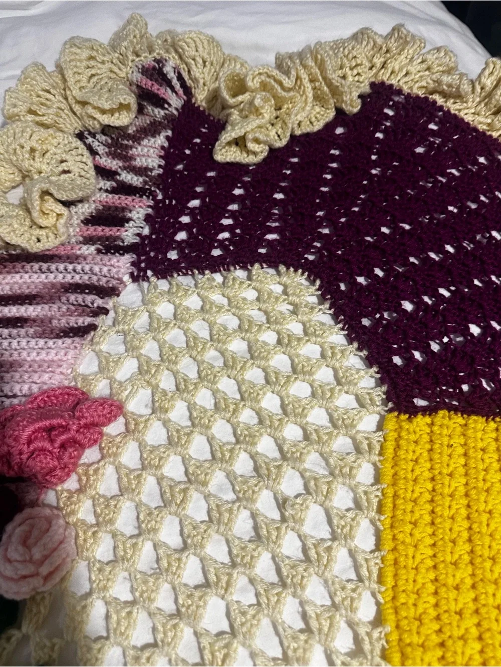 Hand Crocheted Heart Throw Blanket Bed Topper Cottagecore Heirloom Floral‎